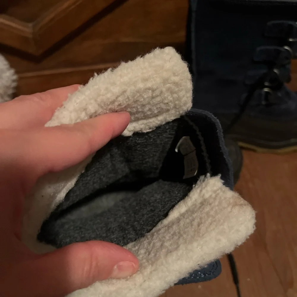 Lined winter boots for kids size 2